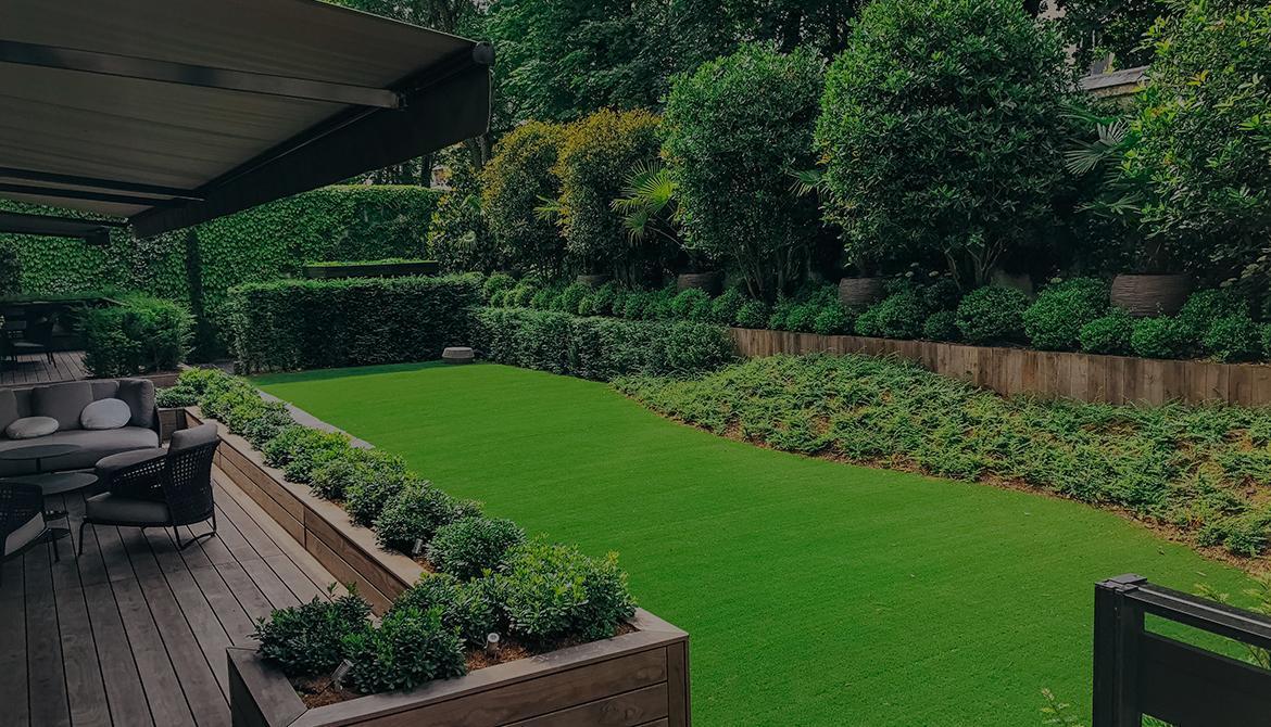 Jardins bicolores inspiré par les codes raffinés des hôtels de luxe