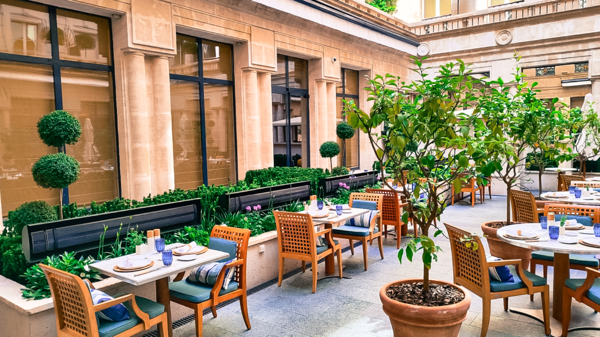 Ode à l&rsquo;art botanique au coeur d&rsquo;un palace parisien