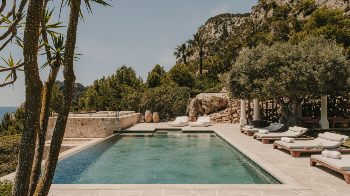 Comment intégrer une piscine design dans votre jardin d&rsquo;exception ?