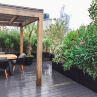 Terrasse d&rsquo;entreprise : guide pour un aménagement réussi