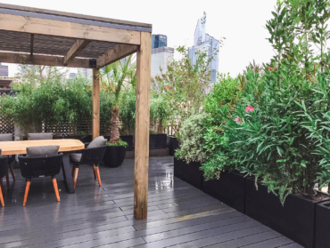 Terrasse d&rsquo;entreprise : guide pour un aménagement réussi