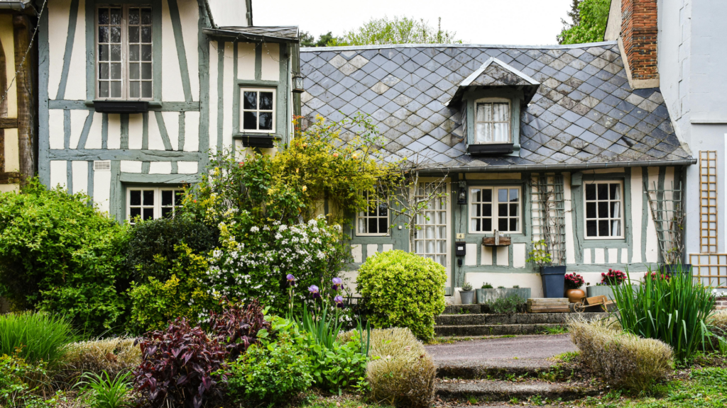 Maison Deauville Réhabilitation complète d’aménagements extérieurs existants autour d’une maison normande
